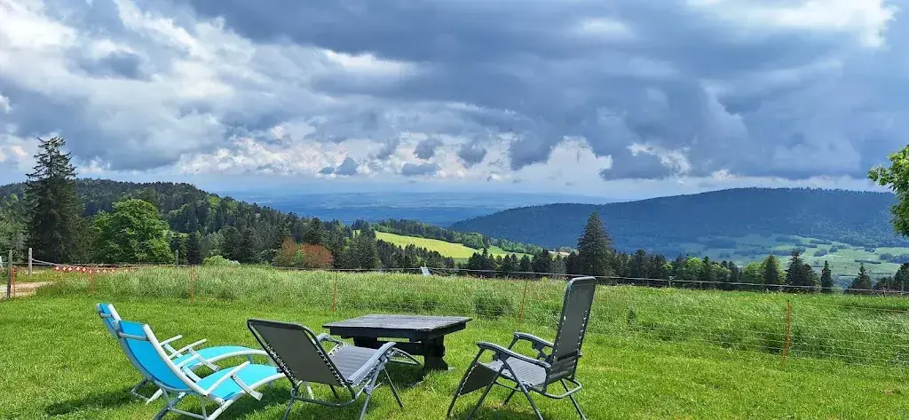 Catherine Favre_Chalet des Cernys_Ballaigues_review