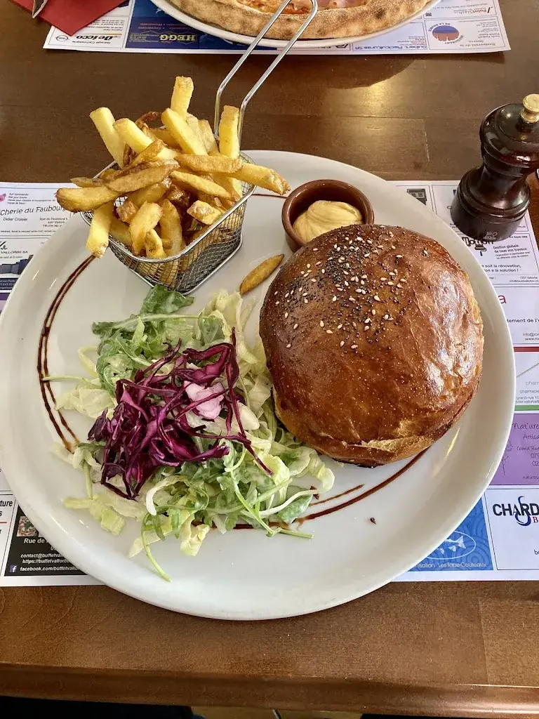 Jetty Le Mont (Jets)_Café de la Placette_Vallorbe_Bewertung