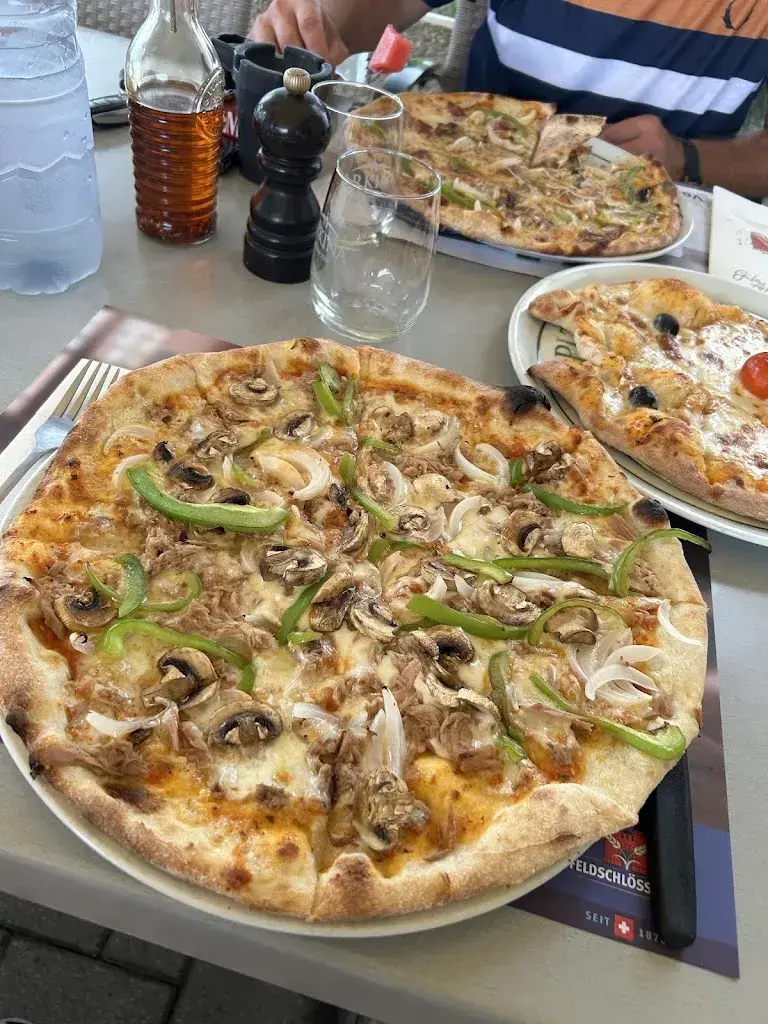 Ümmü Habibe_Zum Goldenen Kreuz_St. Ursen_avis