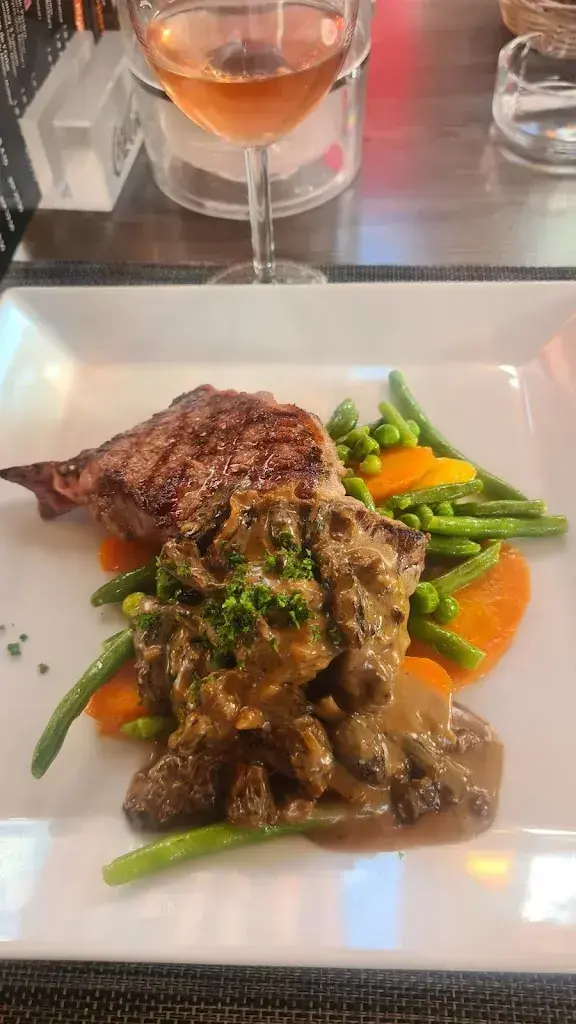 Muriel.V_Café restaurant du Centre Sportif_Valeyres-sous-Montagny_avis