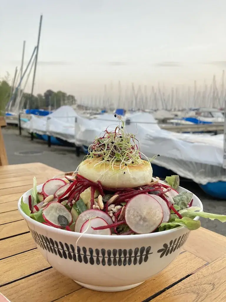 María Astrid_La Buvette du Port Choiseul_Versoix_avis