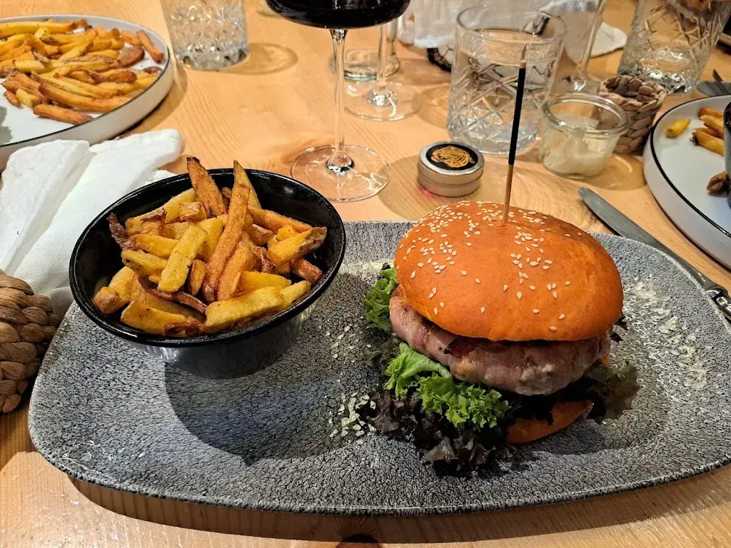 Alfred's Restaurant - Trauffer Switzerland_Hofstetten bei Brienz_slider_image_3