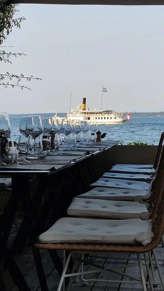 Sebastien Gavillet_Pavillon Versoix_Versoix_review