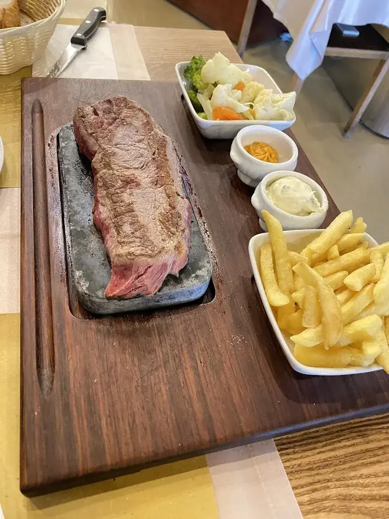 Dr.Omar Khalid_Restaurant Pizzeria des Fleurs_Servion_review