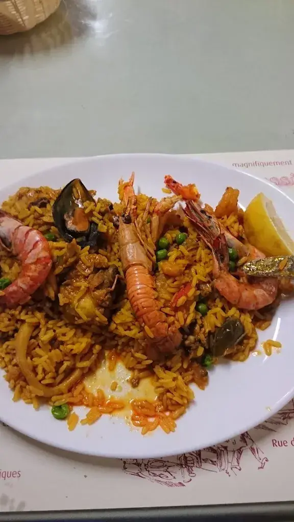 sergio moreira_Centre Espagnol_Bussigny_review