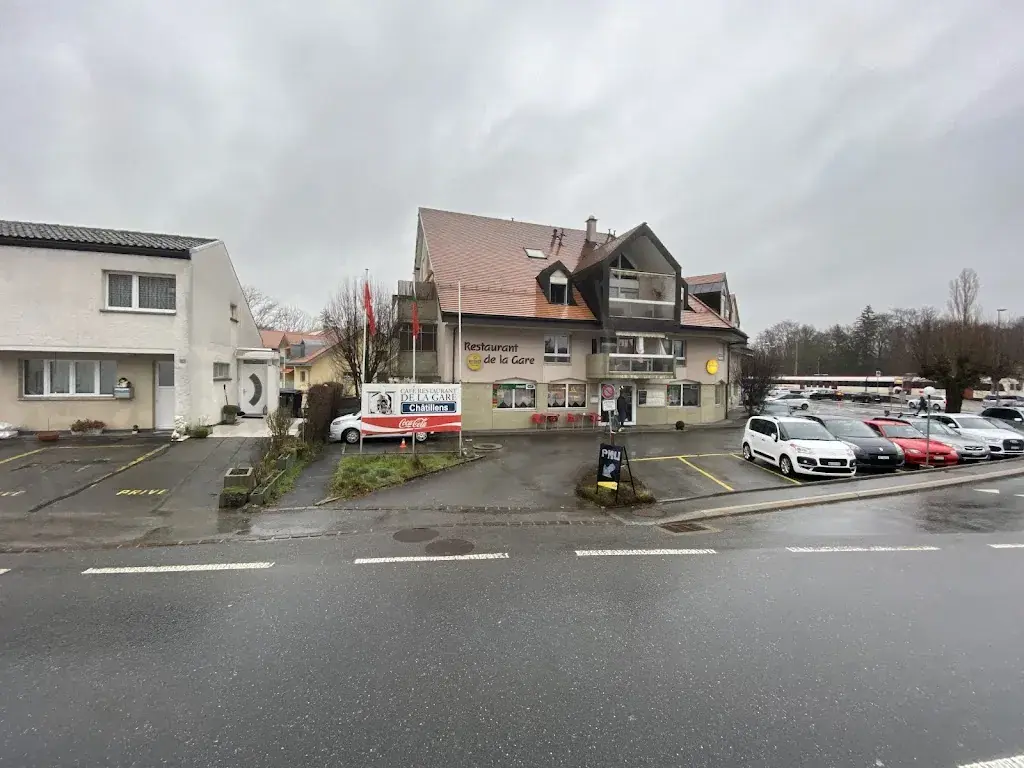 Chios Apostolos_Café restaurant Pizzeria de la Gare, Famille Patricia Brun Martins_Châtillens_recensione