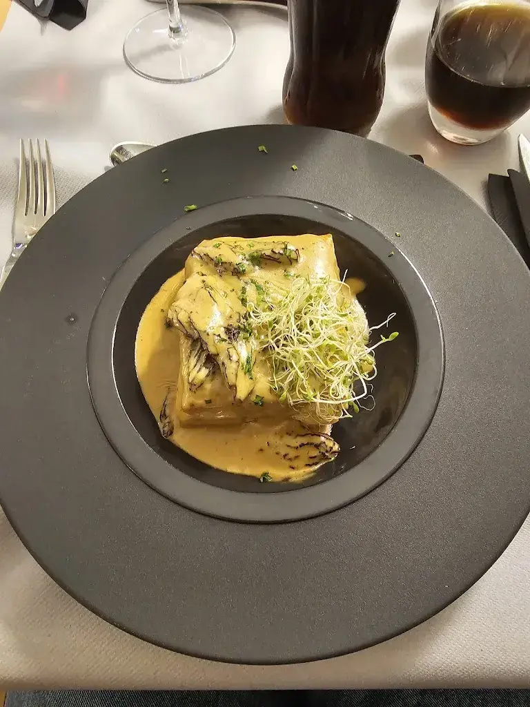 Christel Nieto_Hôtel de Ville - Grandcour_Grandcour_review