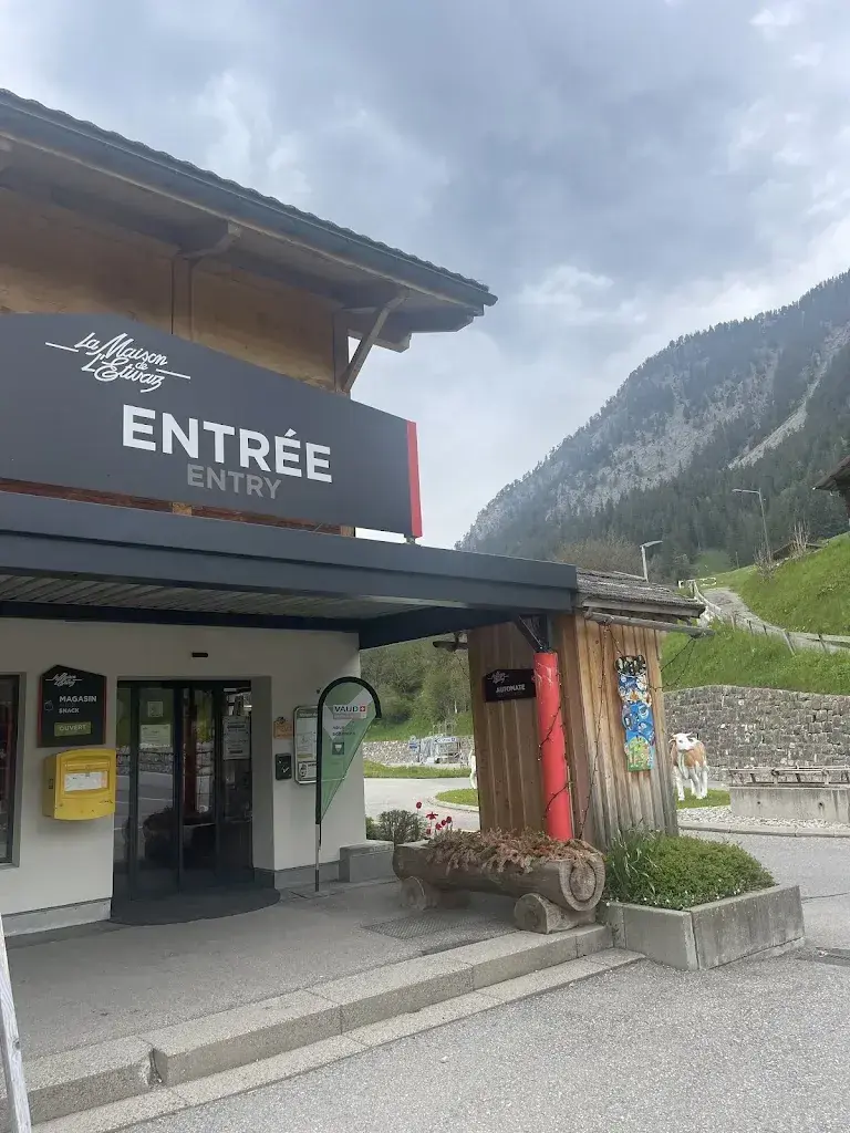 ehab salem_Maison de L'Etivaz_L'Étivaz_review