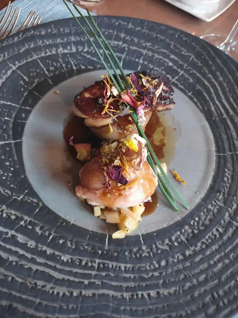 Les Jardins de la Tour_Rossinière_menu_image_1