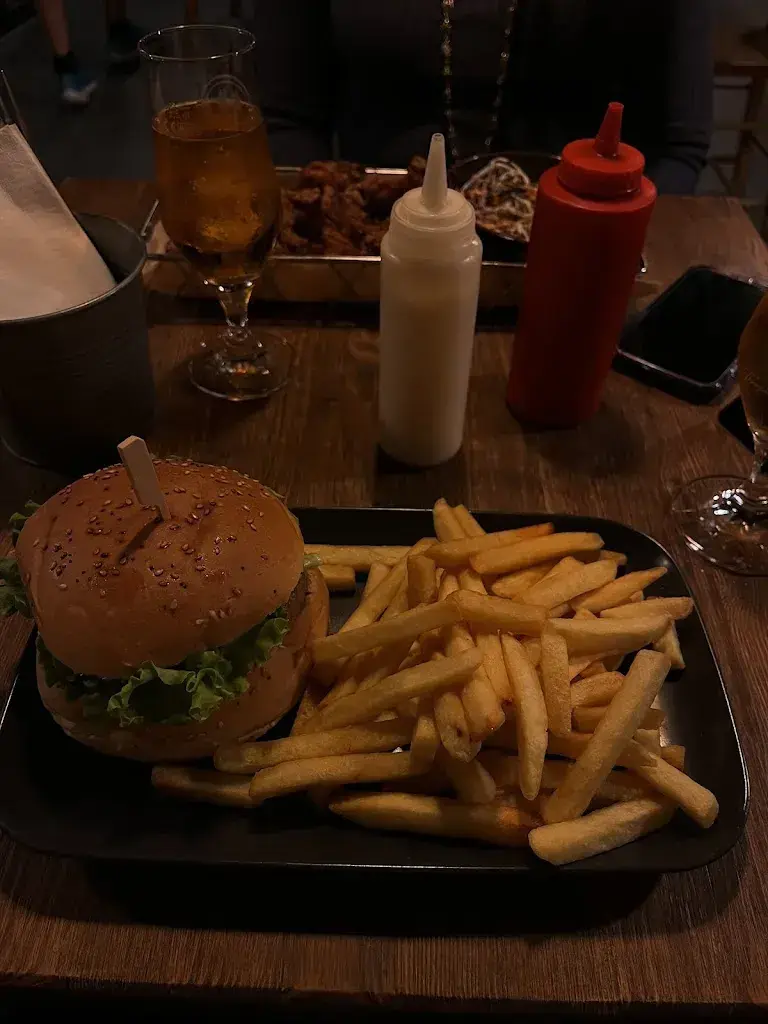 Fatimatou Musah_Blackbird House_Rolle_Bewertung