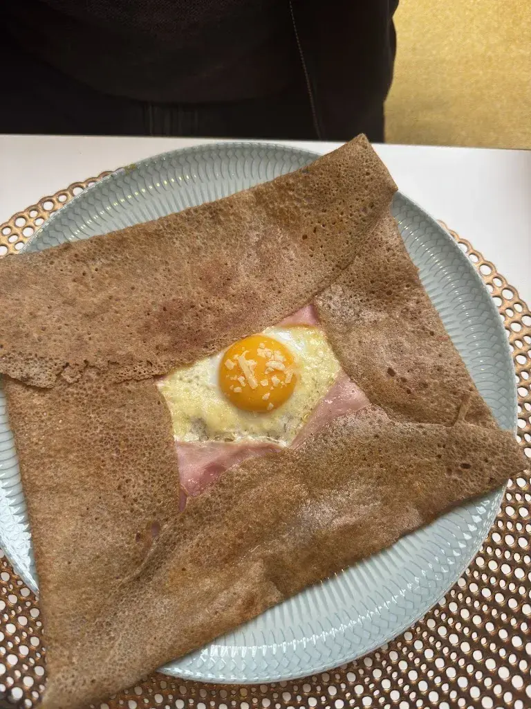 Clementine BT_Crêperie du Pays d'Enhaut_Château-d’Œx_review