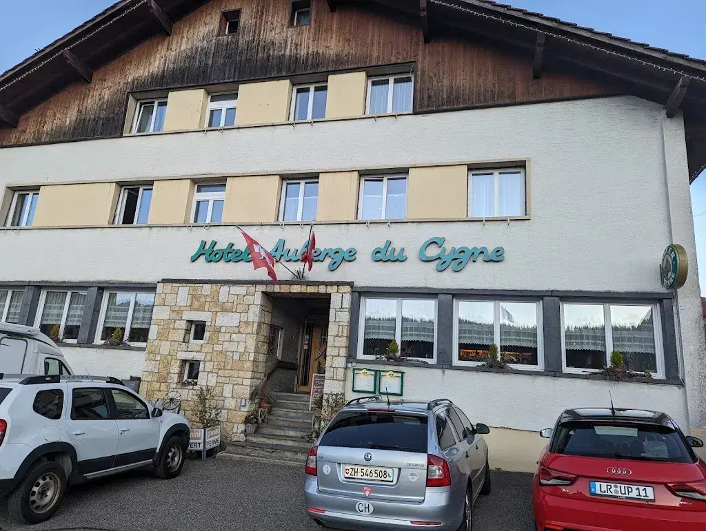 Tom Rochat_Hotel du Cygne SA_Les Charbonnières_avis