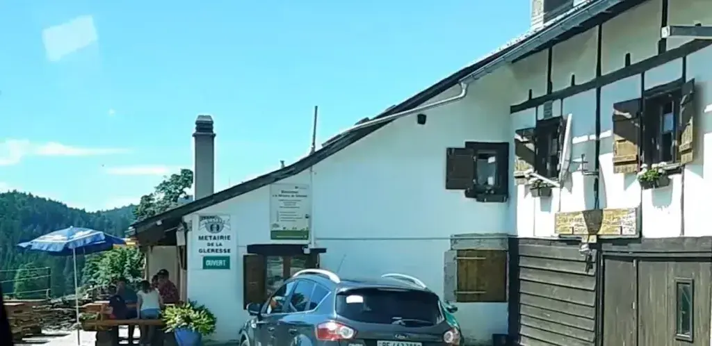 JR Xeurasy_Métairie de Gléresse_Corgémont_review