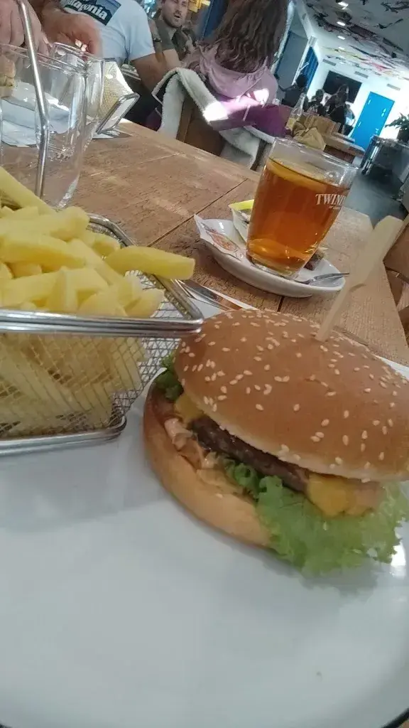 D C_Restaurant du Centre Sportif_Sentier_review