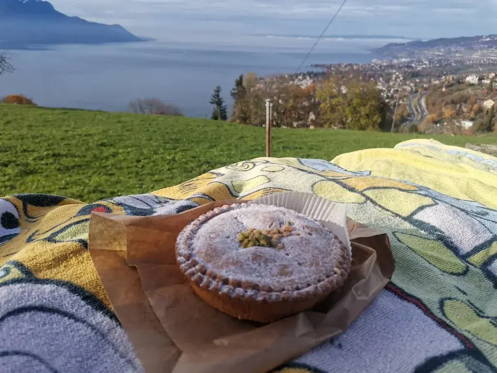 Lluna Monard_Au Croustillant_Chernex_review