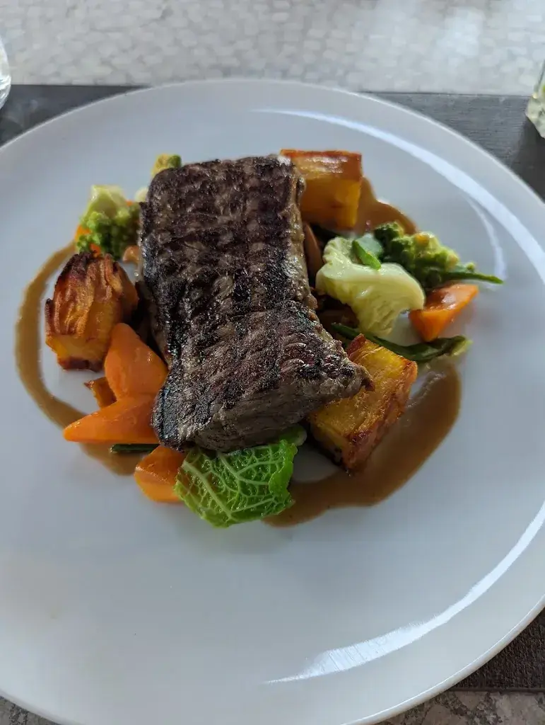 Kit Williams_Brasserie de la Gare_Montreux_review