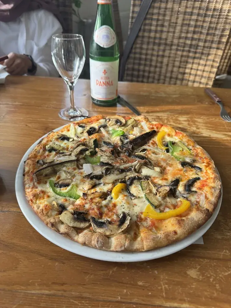 جنى الزهراني_Giovanni's Osteria_Glion_review