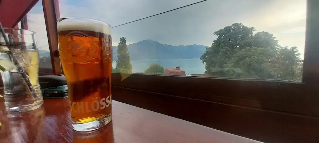 Delbotty_Barrel Oak, The Irish Pub_Montreux_review