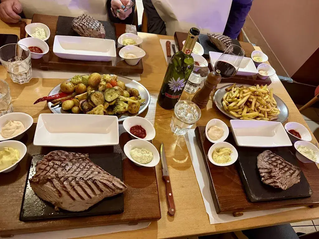 Nicholas Farina_Restaurant Chez john The Roadhouse_Montreux_review