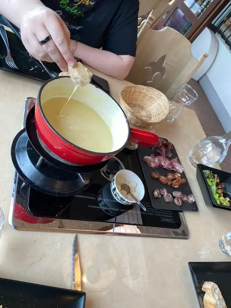 Kallen Burt_Grill Mountain à la Taverne du Château de Chillon_Veytaux_review