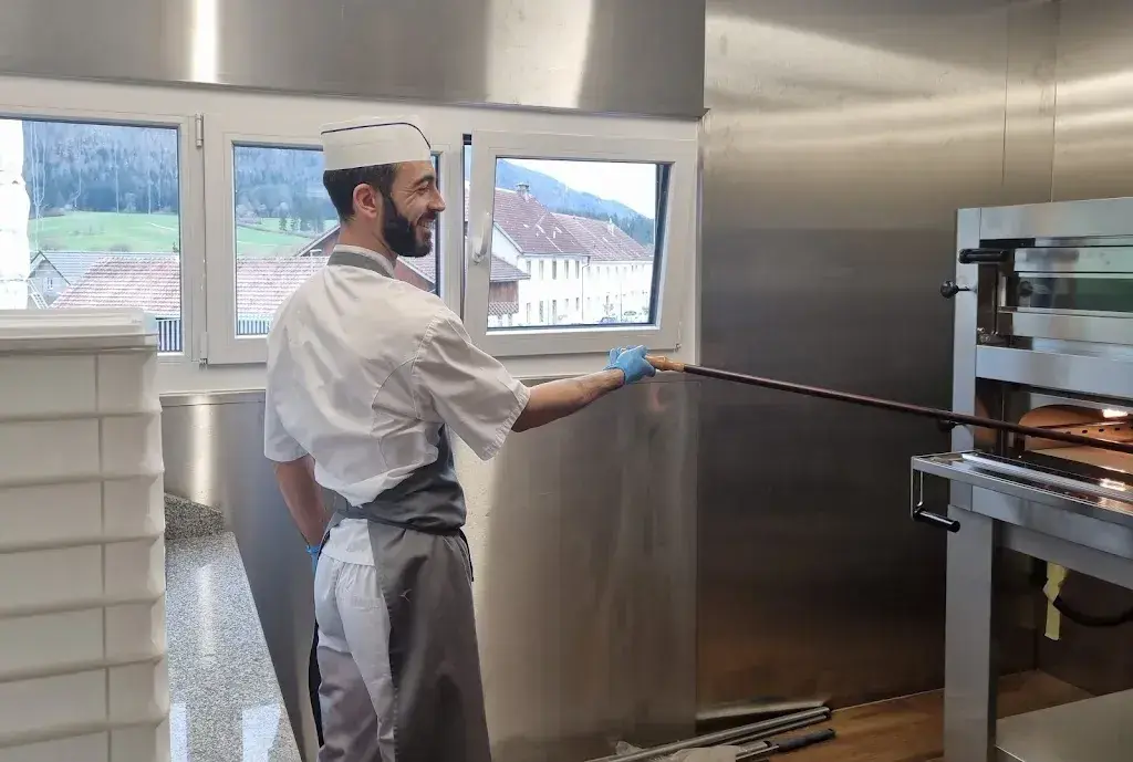 Pizzeria La Capanna_Corgémont_slider_image_3