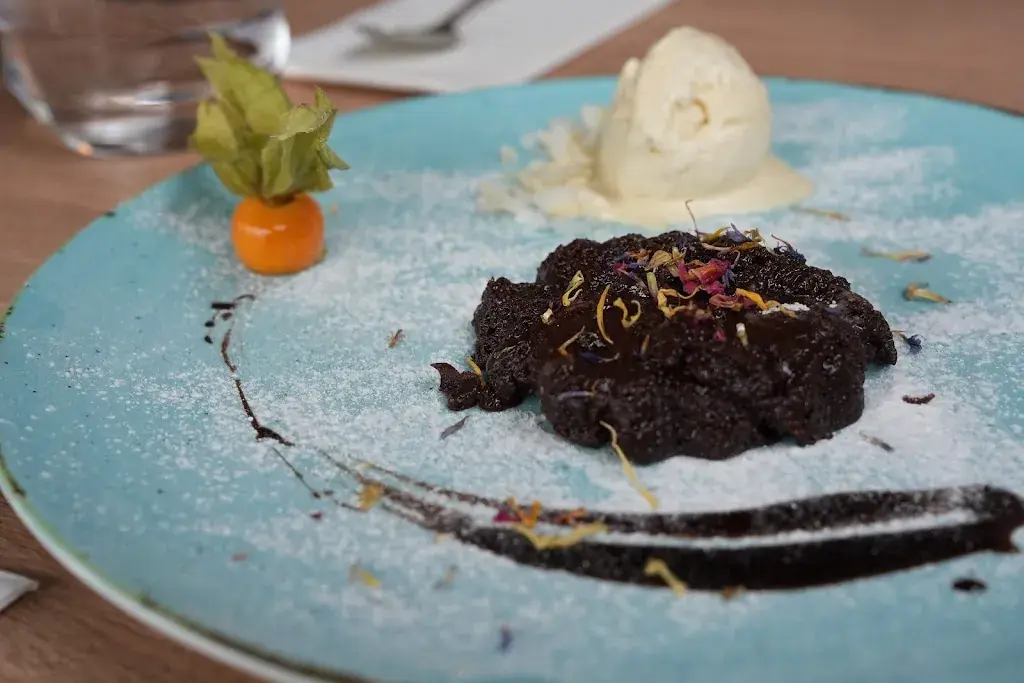 Sarah Xu_Léman Bae Steakhouse Restaurant_Veytaux_review