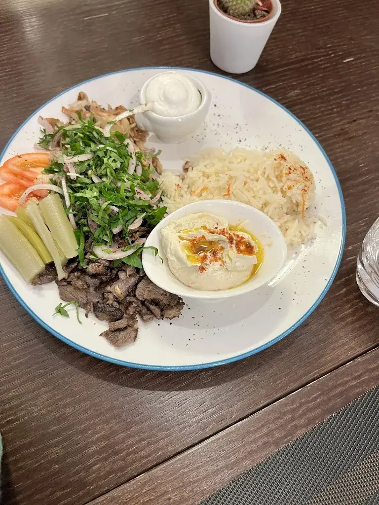 akshi manglik_Restaurant Beyrouth_Montreux_review