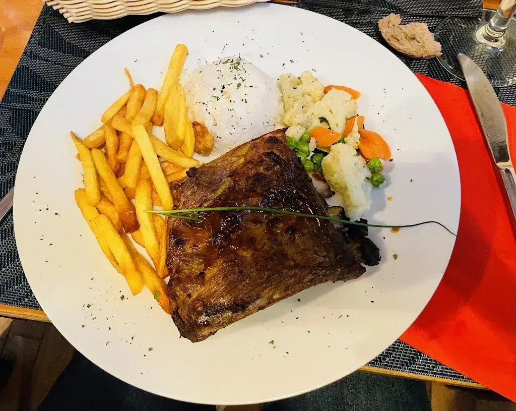 Ana S_O’Molondin Hôtel de Ville Restaurant_Molondin_recensione