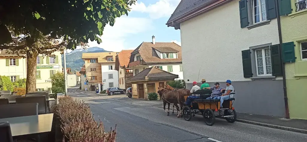 Joshua Morrison_Café de la Place_Saint-Légier-La Chiésaz_review