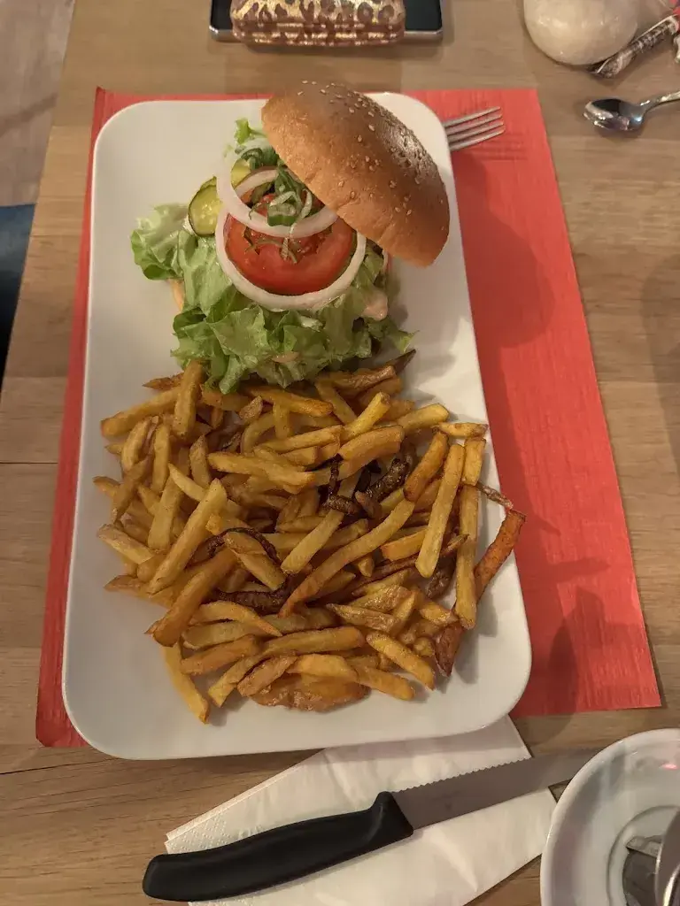 Myriam Bachmann_Le Black Lodge_Yverdon-les-Bains_review