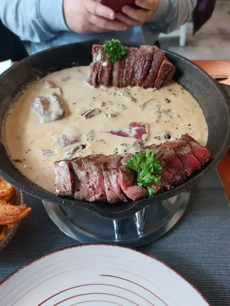 Anne Witzig_Café-Restaurant La Fontaine Yverdon_Yverdon-les-Bains_recensione