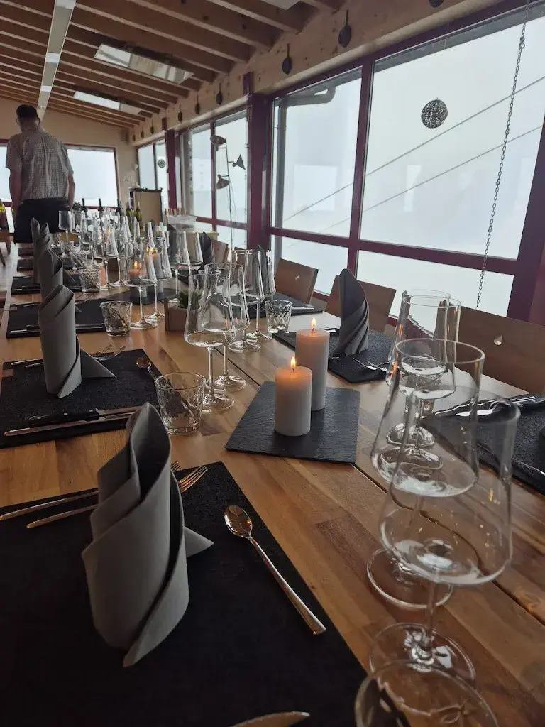 Adelheid Kammer_Fleschboden_Rosswald_review