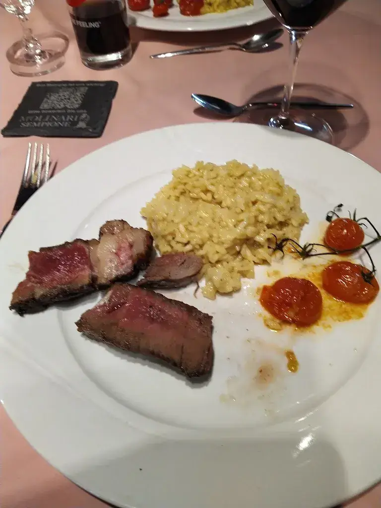 Ueli Kalbermatter_Restaurant / Ristorante Molinari_Simplon_review