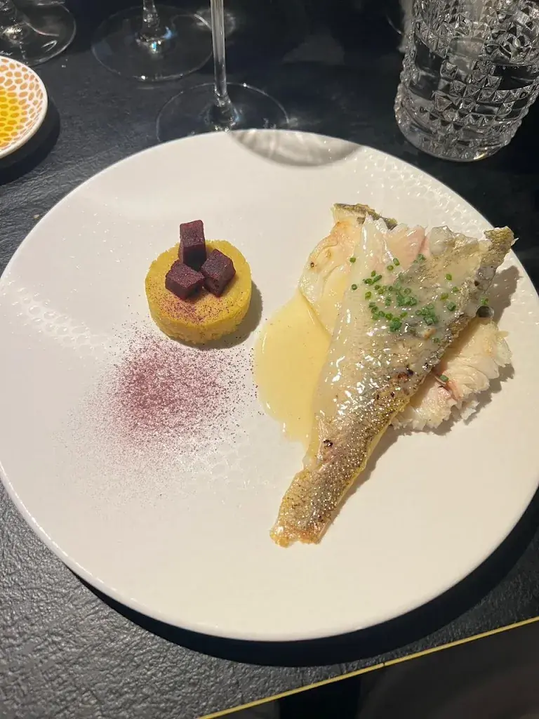 Stephan Aeschbach_Gianni Genussatelier_Naters_review