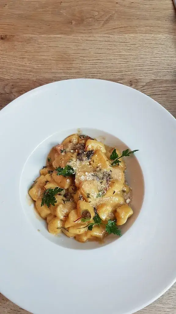 Stefano Maida_Hotel Ristorante Stockalperturm Gondo Simplon_Zwischbergen_review