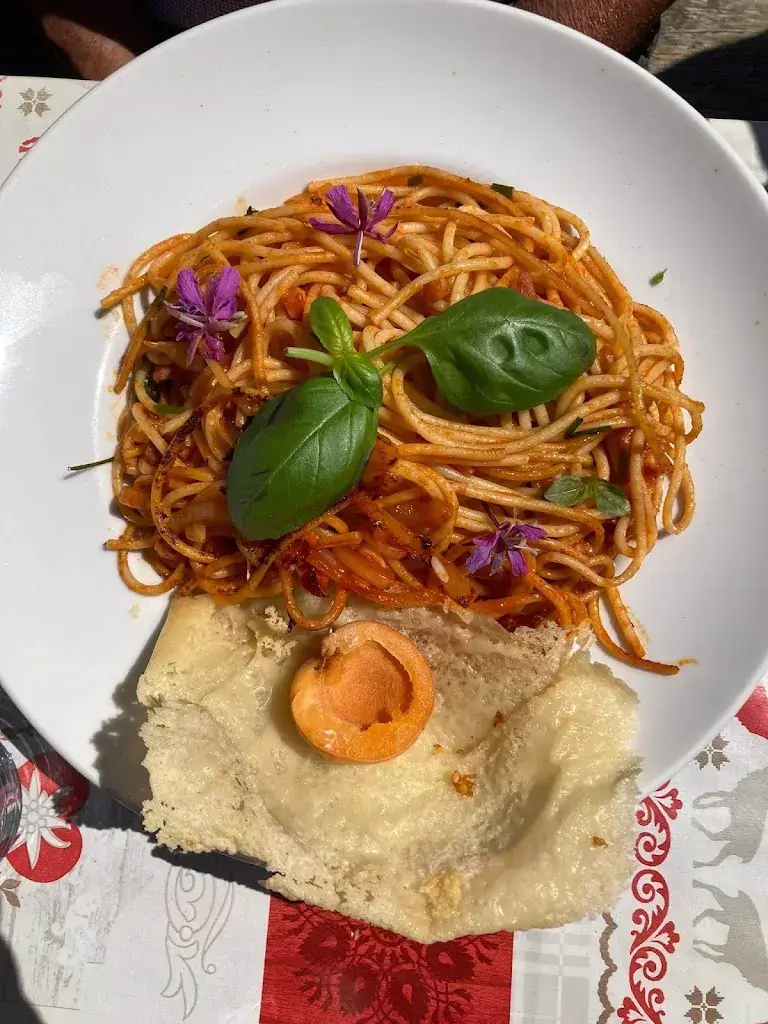 Rolf Breyton_Bergrestaurant Tellialp, Karl Meyer_Blatten_review