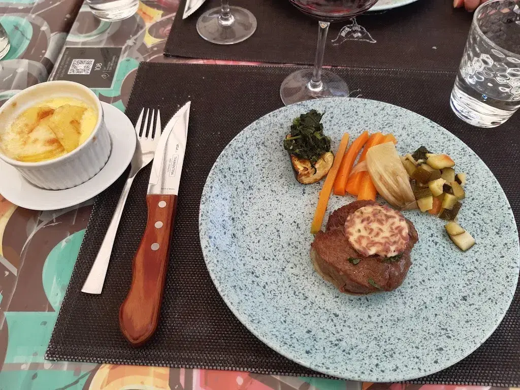 Menu_La Maison des Résistants - Bistrot - Cave - Traiteur - Brocante - Lieu de réception_Chamoson_image_6