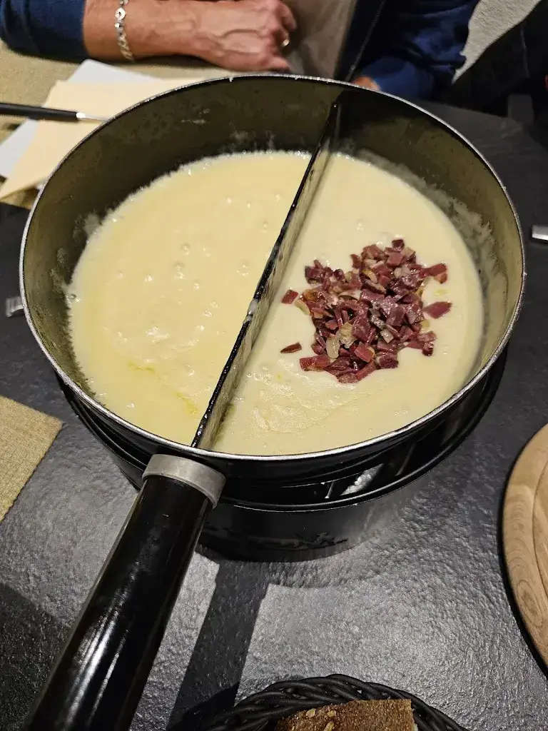 Menü_Ô Fondue Caquelon_Riddes_Bild_4