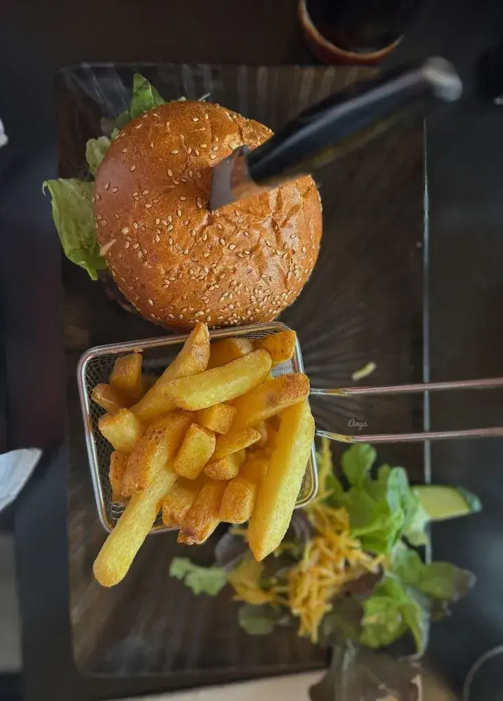 Anya Ishq_Restaurant La Tsermetta_Thyon_review