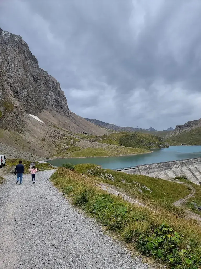 Mihai Cotabitiu_Ta Cave Sanetsch | Auberge du Barrage_Savièse_review