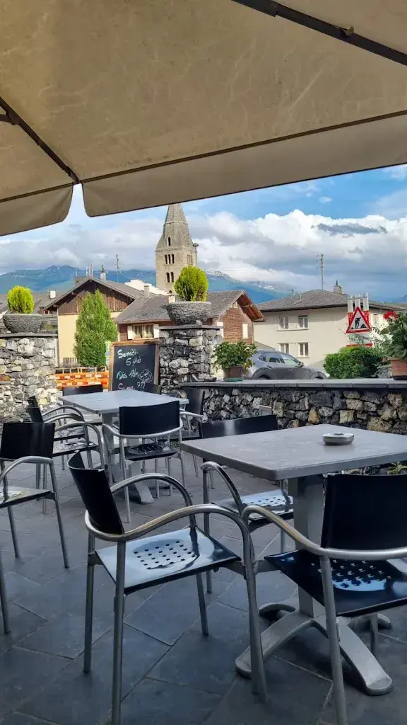 Ralf L. aus B._Caveau La PDA_Savièse_review