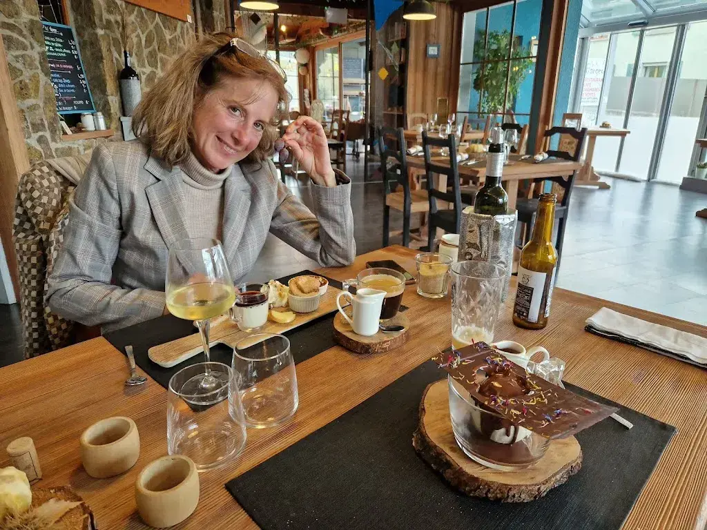 Jean Paul Voyat_Le Bargeot_Baar_review