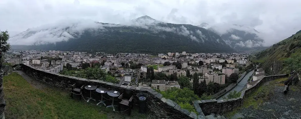 Stephanie Ilona Horvath_La Bâtiaz Castle_Martigny_review