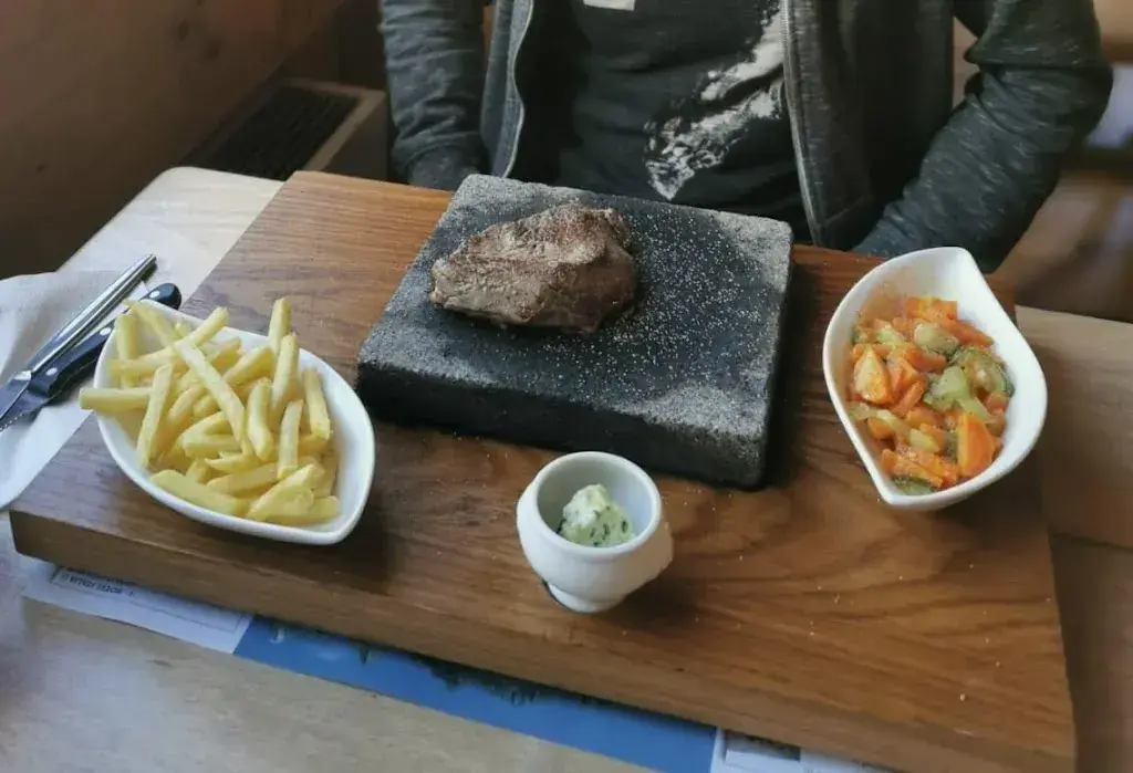 Menu_Café restaurant bazar hôtel Mont Joux, Sylvie Valdenaire_Bourg-Saint-Pierre_immagine_2