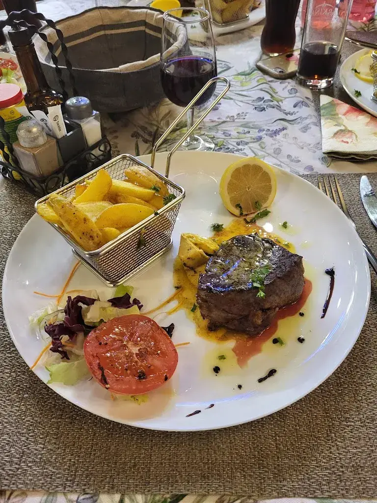 Restaurant - Chocolaterie de la Reine Berthe Restaurant in Saint-Imier