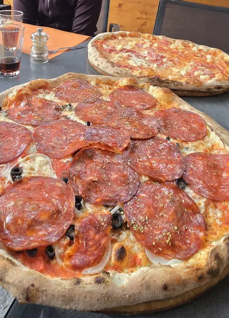 R P_Café-Restaurant-Pizzeria Les Trois Dranses_Sembrancher_review