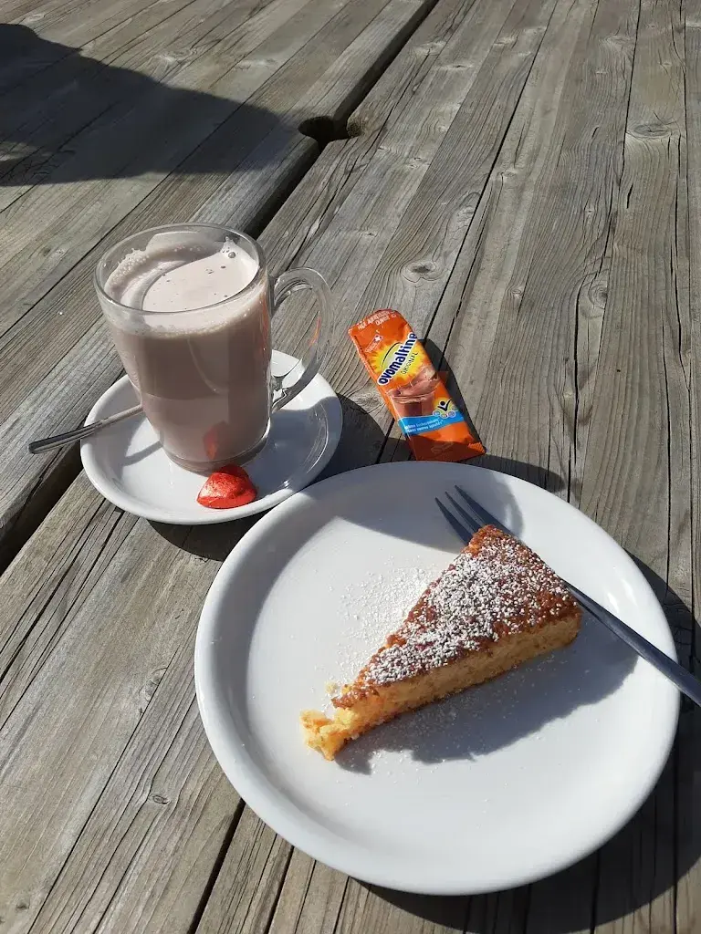 Ary Ross_Buvette resto Les Sorbiers_Saint-Imier_avis