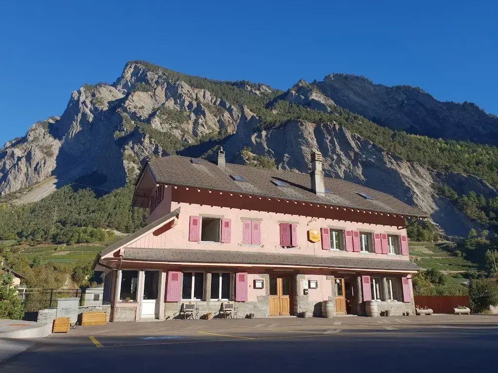 justine jacob_Café-Restaurant de la gare_Sembrancher_recensione