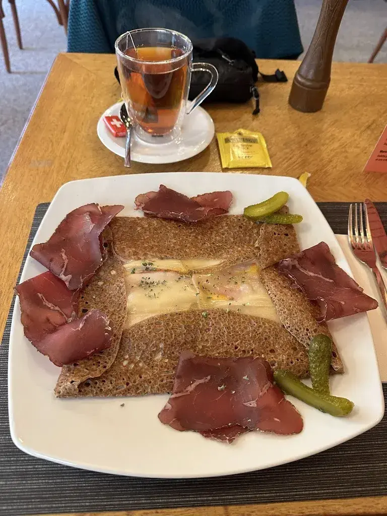 Tomáš Havlík_Café-crêperie Mylord_Champex-Lac_review