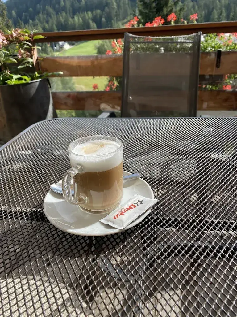 Addie Olson_Boulangerie - Tea-Room - Gentiana_Champex-Lac_review